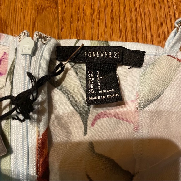 Forever 21 Floral Romper - Picture 3 of 3